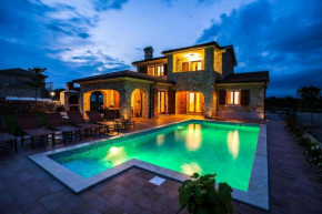 Luxury villa with a swimming pool Vrh, Krk - 17443